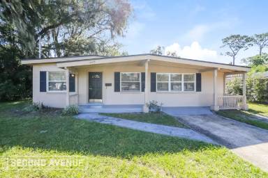 Main picture of 10575 Pine Estates Rd E