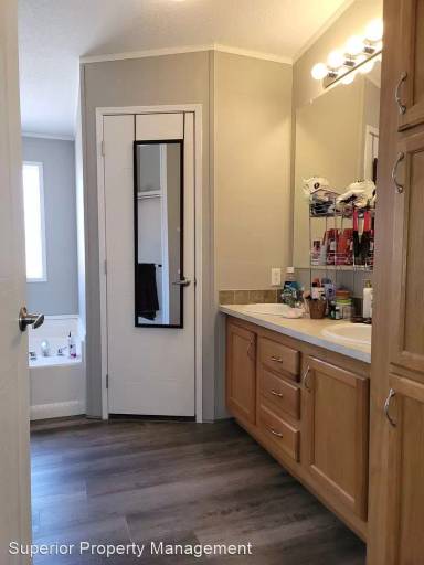 Main picture of 4628 Sapphire St