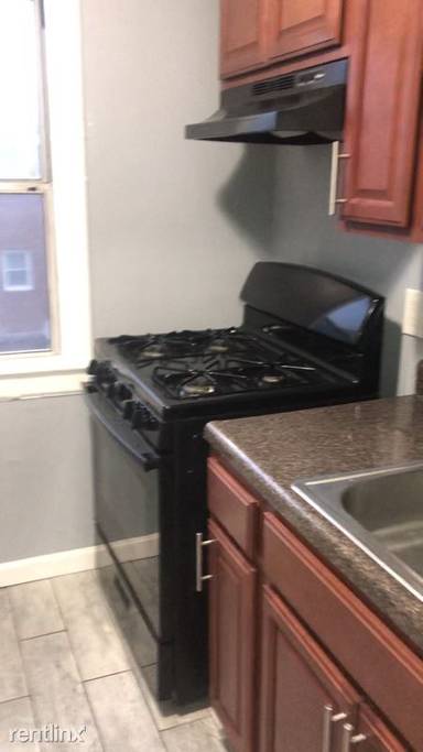 Main picture of 32 Summer St