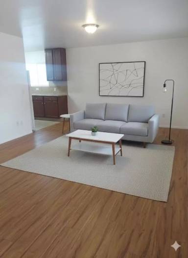 Main picture of 717 S Manhattan Pl