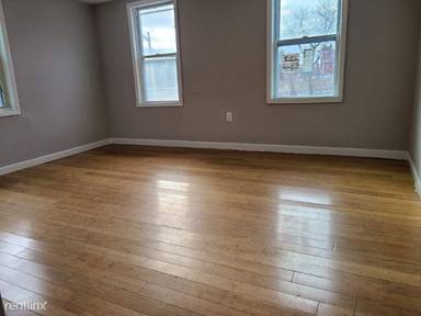 Main picture of 7 Liberty St