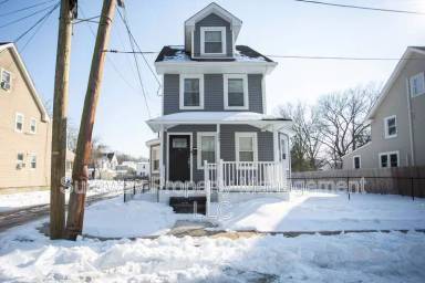 Main picture of 200 Chestnut St