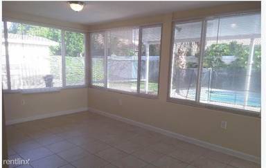 Main picture of 7411 NW 23rd St