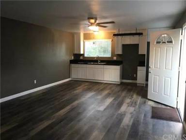 Main picture of 5795 Kenwood Pl