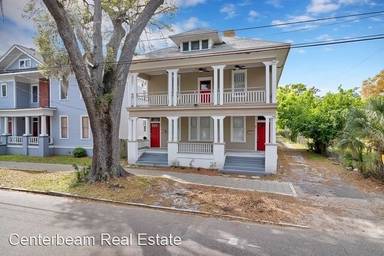 Main picture of 36 E 3rd St