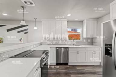 Main picture of 3305 N Davis Rd