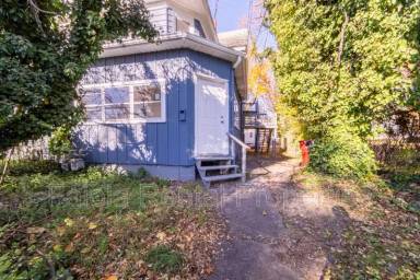Main picture of 573 E Commerce Street - 1