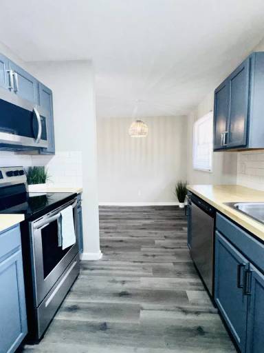 Main picture of 824 Stoneykirk Dr