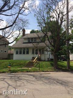 Main picture of 1004 Troy Rd