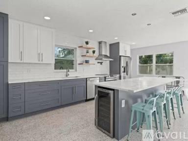 Main picture of 15810 2nd St E