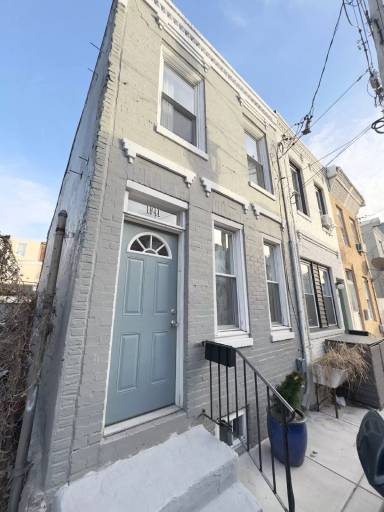Main picture of 1941 N Palethorp St