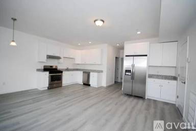 Main picture of 754 Paterson Ave