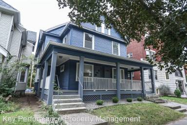 Main picture of 240 Meigs St