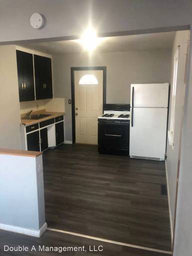 Main picture of 404 Black Hawk Rd