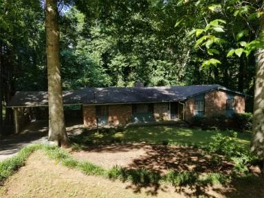 Main picture of 2295 Oakridge Ct