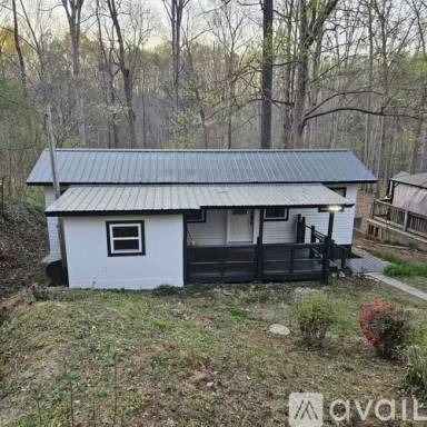 Main picture of 220 Gumlog Dr