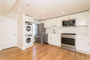 Main picture of 151 O St