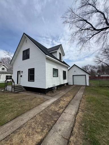 Main picture of 1420 Okema St