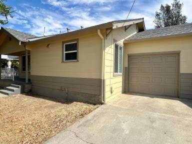 Main picture of 1624 2nd St