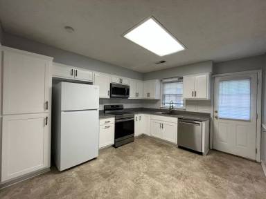 Main picture of 6323 Olde Towne Dr