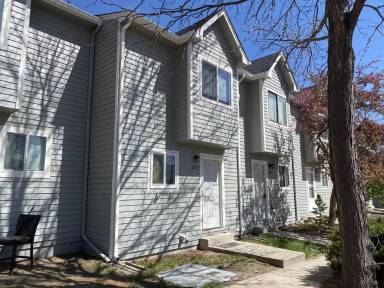 Main picture of 4068 Muse Way