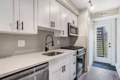 Main picture of 1526 2nd St SW