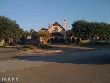 Main picture of Village On The Parkway