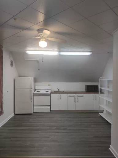 Main picture of 4409 5th Ave NE