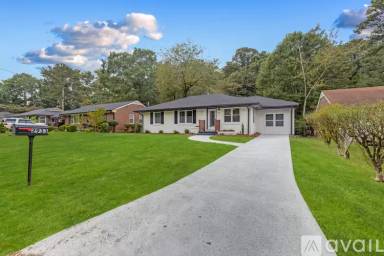 Main picture of 2933 Cloverhurst Dr
