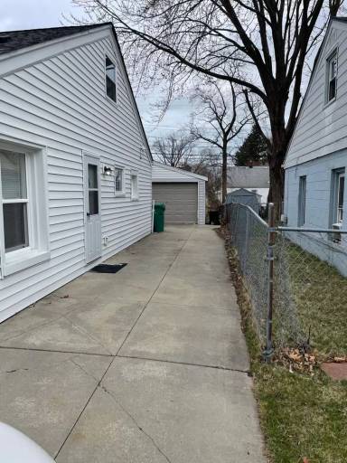 Main picture of 22852 Rosalind Ave