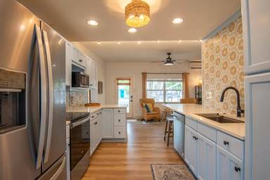 Main picture of 125 Franklyn Ave
