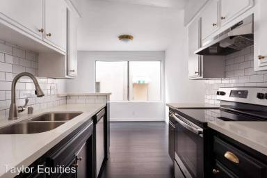 Main picture of 2065 Rodney Dr