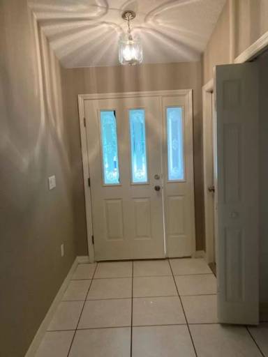 Main picture of 6 Pony Ln