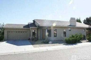 Main picture of 903 Louie St