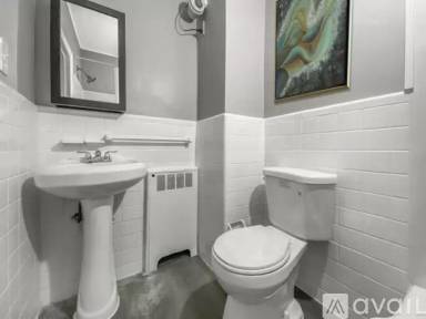 Main picture of 4901 Oxford Ave