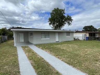 Main picture of 5011 S 86th St