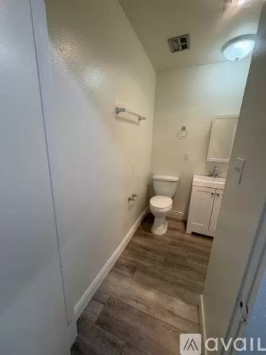 Main picture of 17341 Hurley St