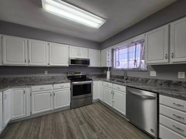 Main picture of 2456 Glenboro Dr