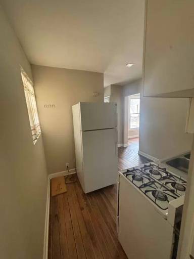Main picture of 16 N Walworth Ave