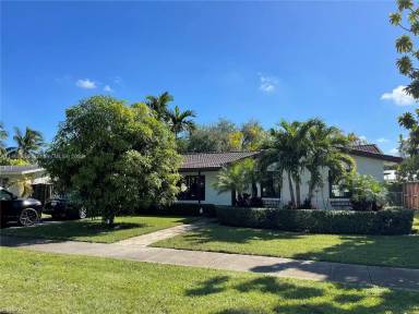 Main picture of 7613 SW 128th Pl