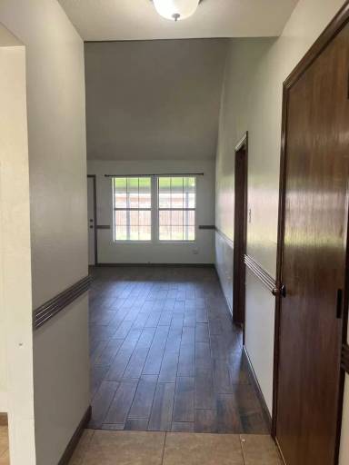 Main picture of 1712 Windsor Way
