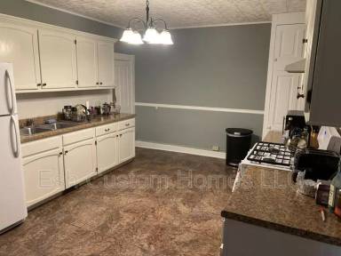 Main picture of 419 W Orange St