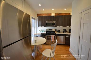 Main picture of 10 Brainerd Rd