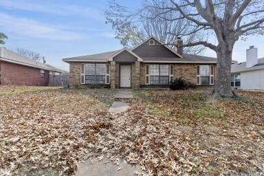 Main picture of 7910 Meadowlark Ln