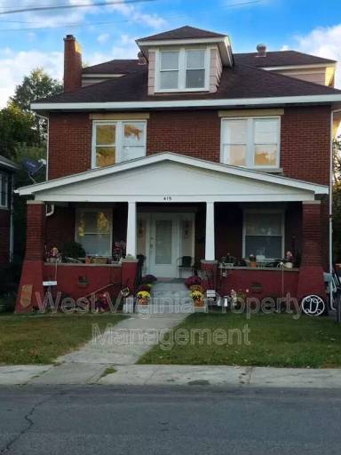 Main picture of 415 Woodlawn Ave