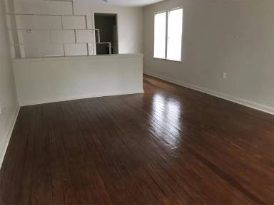 Main picture of 3060 Gordon St