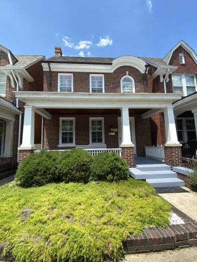 Main picture of 202 S Colonial Ave