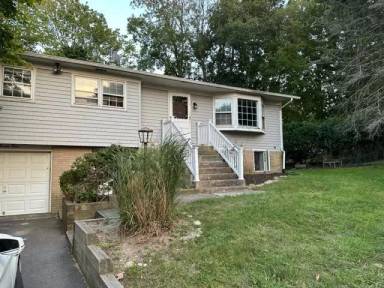 Main picture of 384 Soundview Dr