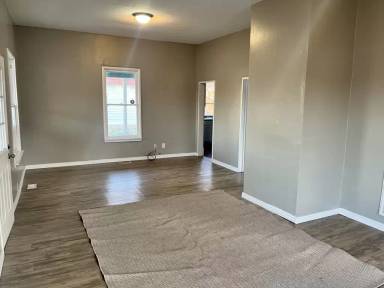 Main picture of 417 W Brook St