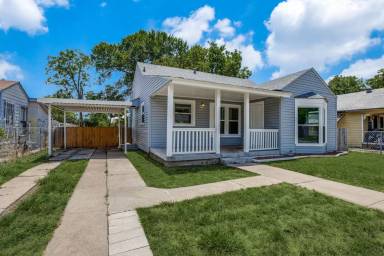 Main picture of 3959 Valentine St